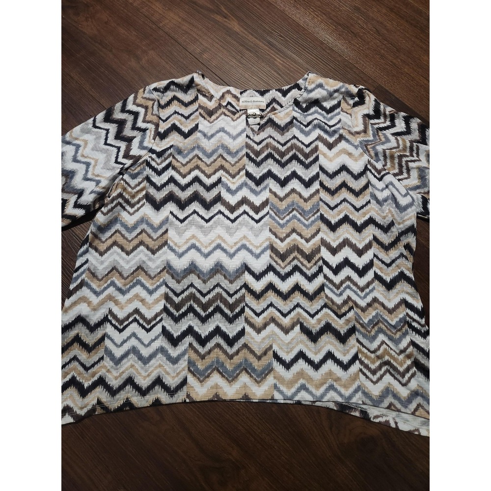 Alfred Dunner Blouse Womens 2X Multicolor‎ Chevron Geometric Beaded Keyhole